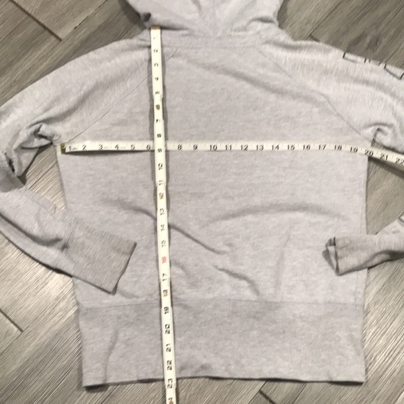 Disney Parks Minnie Mouse Gray Screen Pink French Terry Pullover Hoodie size M - Picture 10 of 10